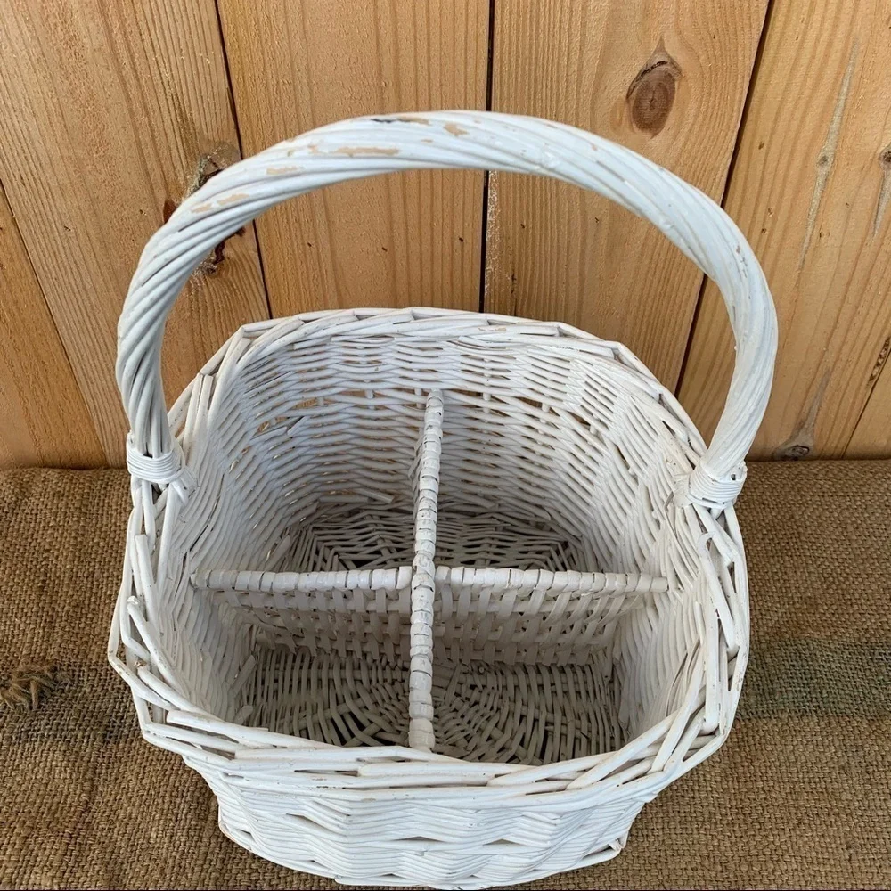 Vintage White Wicker Wine Basket 🧺